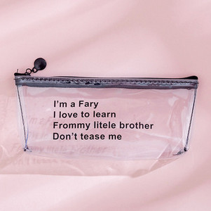 Simpatična jednostavna prozirna pernica sa slovima. Svježa kreativna studentska prijenosna torba za olovke. Pernica.