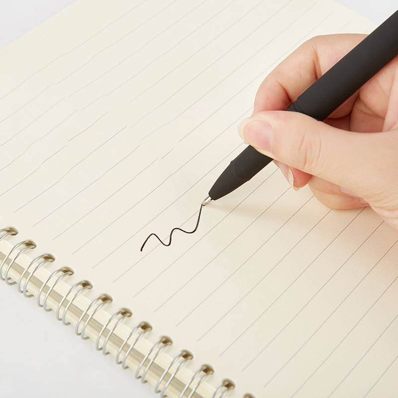 12 db-os gél tintás görgős golyóstoll, közepes vonalú (0,7 mm), iskolai irodaszer, fekete VAGY kék tinta