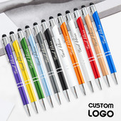 Krāsainas pielāgotas LOGO skārienekrāna metāla lodīšu pildspalvas ar roku rakstītas biroja burtiem parakstu pildspalvas dzimšanas dienas kāzu dāvanu pildspalvas