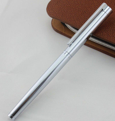 Κομψό Jinhao 126 Silver Clio Μαύρο Περιστρεφόμενο στυλό Ομαλό μαύρο μελάνι Πλήρες μεταλλικό στυλό για γράψιμο σχολικών ειδών