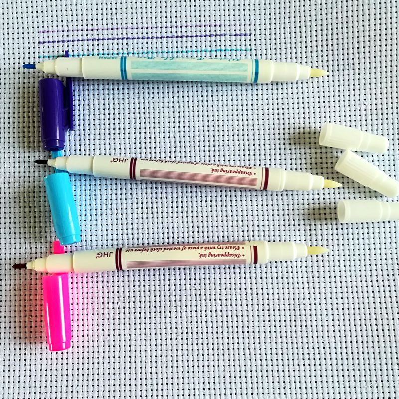 Patchwork krustdūrienu tekstila auduma marķieri ar ūdeni dzēšamu pildspalvu, gaisa dzēšamu pildspalvu, šķīstošo marķieri, pazūd automātiski pazūdoša tinte