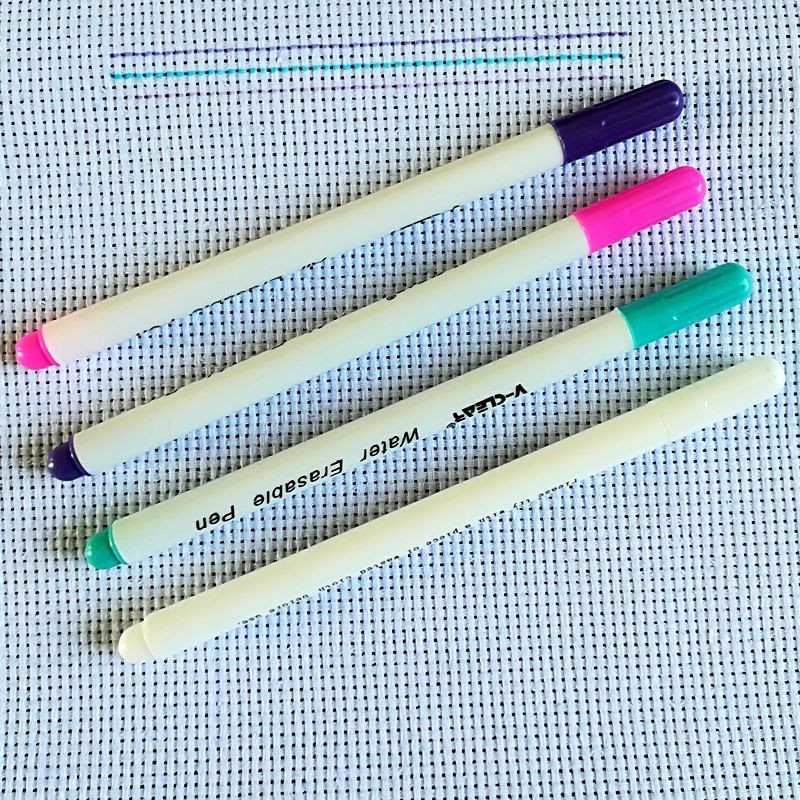 Vandenyje nutrinamo audinio žymėjimo rašiklis, nykstantis rašalas, audinio žymeklis, siuvimo oru ištrinantis, vandenyje tirpus rašalo rašiklis, skirtas siuvinėjimo siūlėms