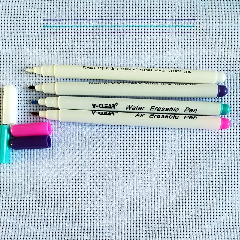 Vandenyje nutrinamo audinio žymėjimo rašiklis, nykstantis rašalas, audinio žymeklis, siuvimo oru ištrinantis, vandenyje tirpus rašalo rašiklis, skirtas siuvinėjimo siūlėms