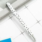 1 kusov luxusného rolovacieho guľôčkového pera s pruhmi a bodkami, kovového rollerballového pera, kancelárske potreby, školské potreby, vysoko kvalitné písacie potreby.