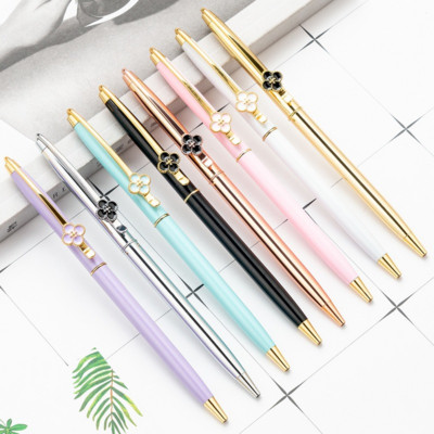 1PCS Per Four Leaf Pen Creative Pen Многоцветна модна вихрова метална химикалка с химикалка Канцеларски материали Новост химикалки за писане