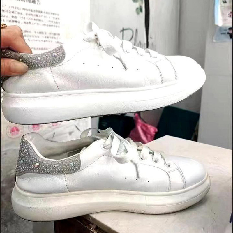 Balinantys batai Juodinti Geltonieji batsiuvio valiklis Drobės sportbačiai Batų taisymas sportinių batų dėmių šalinimas Atsparus vandeniui