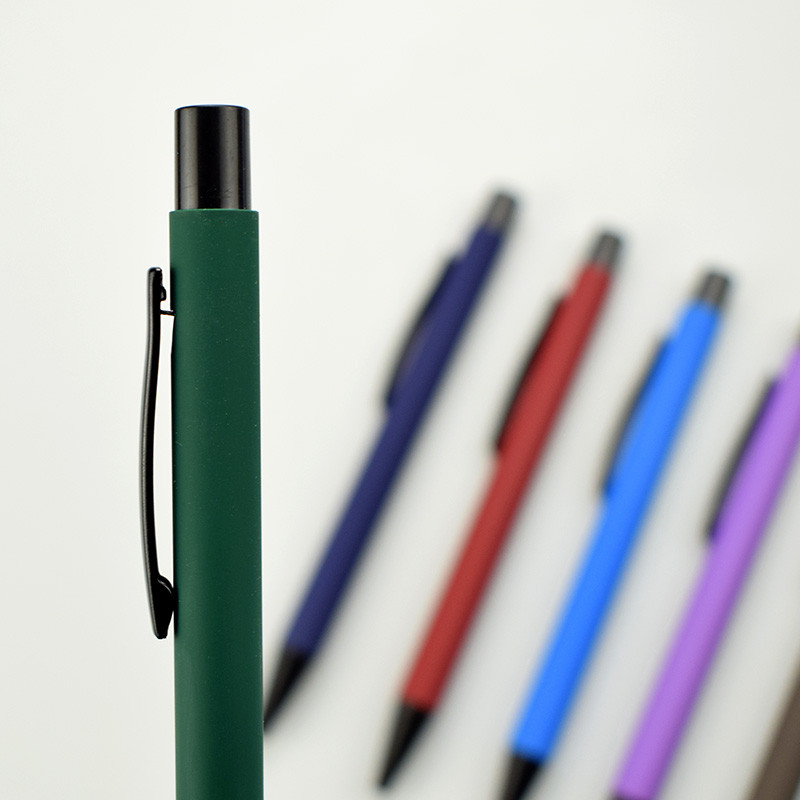 Натиснете алуминиевия прът Химикалка с метален спрей, за да персонализирате логото Бизнес Реклама Училищен офис Канцеларски материали за студенти