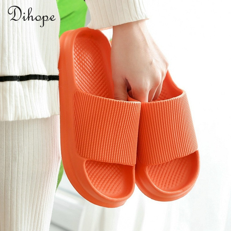 2023 Баня Мъжки чехли Дебело дъно Плъзгачи на платформа Нехлъзгащи се Тенденции Дизайнерски обувки Дамски обувки за муле Джапанки Сандали за двойки