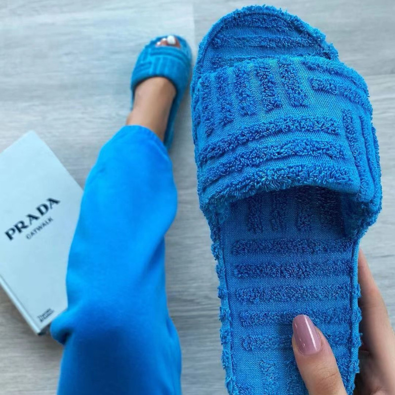 Luksuzne jednoslojne, tople, krznene ženske cipele s debelim potplatom, papuče, papuče za van, sveobuhvatne, ležerne tobogane, 2023, ženske papuče, novo