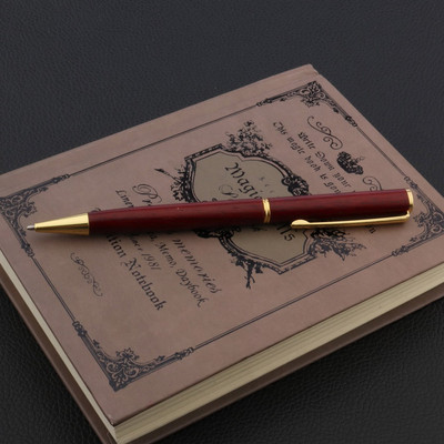 nova Drvena kemijska olovka poklon crvena woodTwist Golden Trim Poslovni uredski školski pribor Pisanje