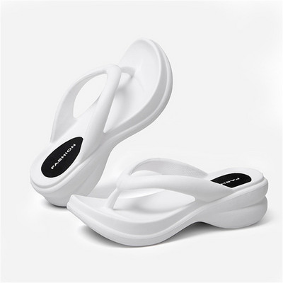 2023 m. Moteriškos smėlio paplūdimio šlepetės su pleištiniais aukštakulniais lauko paplūdimio sandalai Moteriškos šlepetės storu dugnu Vasariniai batai lauke