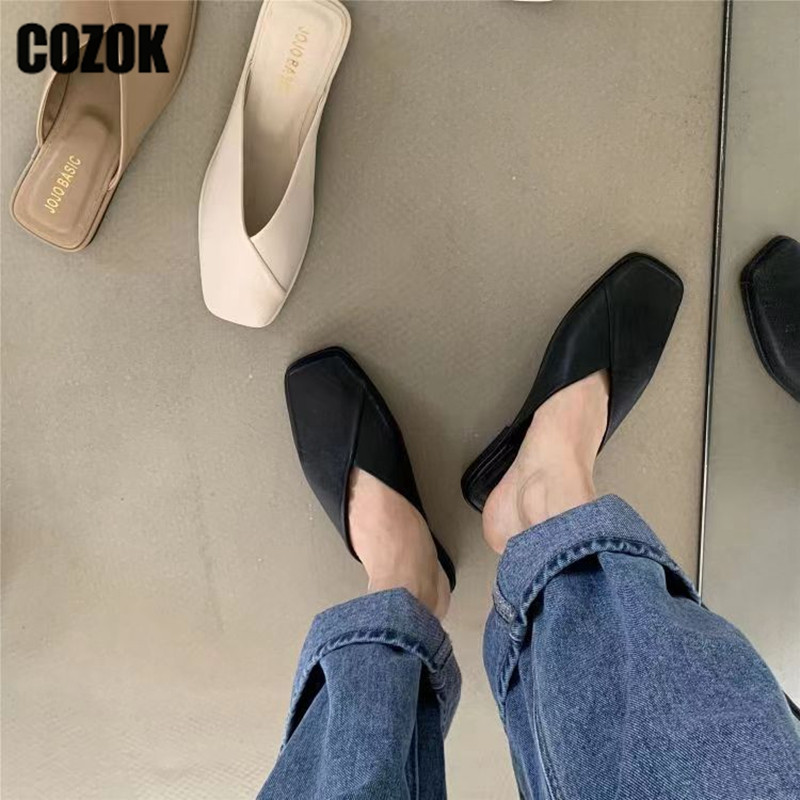 Γυναικεία Mules Designer Square Toe 2023 Καλοκαιρινή γυναικεία παντόφλες μόδας Νέα Comfort Solid Slides Γυναικεία παπούτσια έξω από την παραλία μεγάλο μέγεθος