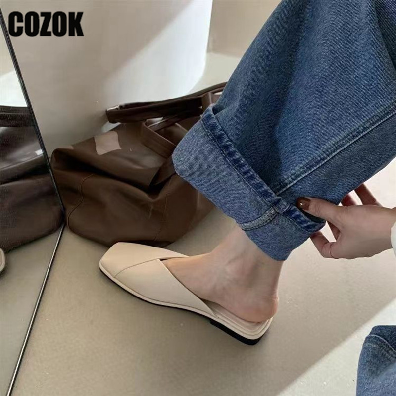Γυναικεία Mules Designer Square Toe 2023 Καλοκαιρινή γυναικεία παντόφλες μόδας Νέα Comfort Solid Slides Γυναικεία παπούτσια έξω από την παραλία μεγάλο μέγεθος