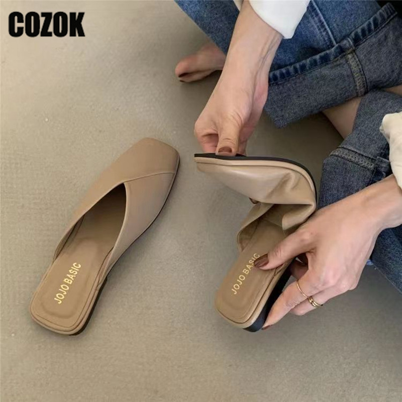 Γυναικεία Mules Designer Square Toe 2023 Καλοκαιρινή γυναικεία παντόφλες μόδας Νέα Comfort Solid Slides Γυναικεία παπούτσια έξω από την παραλία μεγάλο μέγεθος