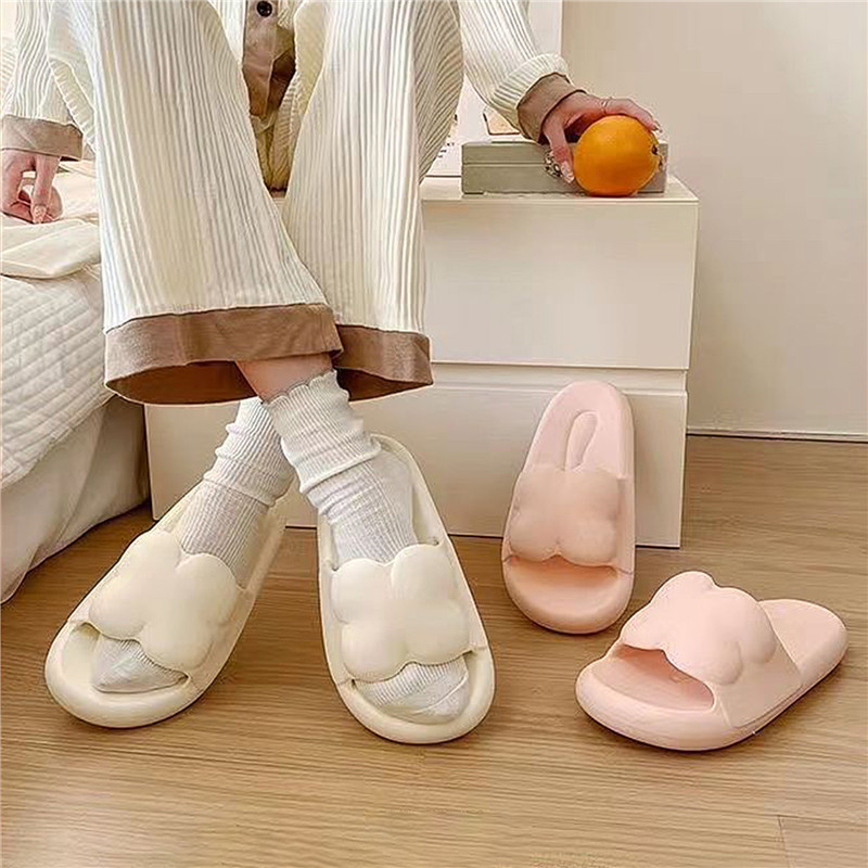 Aranyos négylevelű lóhere alakú papucs 2023 Fürdőszoba Strandcsúszdák Női Beltéri Otthoni Cipők Zuhanyozáshoz EVA csúszásmentes puha szandál