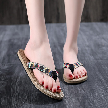 2022 Плажни чехли с имитация на слама Дамски джапанки Дамски летни модни облекла Плоски плажни нехлъзгащи се сандали и чехли с дъга