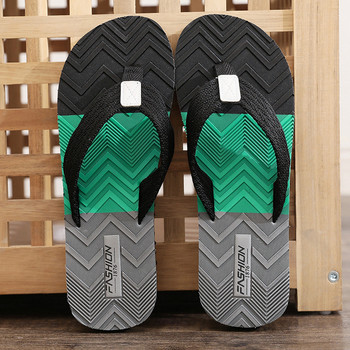 Летни мъжки чехли Плажни джапанки Обувки 2023 Външни мъжки чехли Модни плоски обувки Неплъзгащи се вътрешни пързалки Сандалии