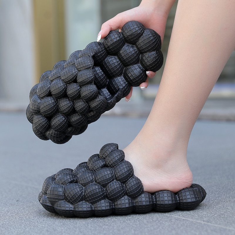 Ljetne modne ženske papuče s mjehurićima za slobodno vrijeme EVA japanke s donjim dijelom za masažu Super mekane liči sandale Neklizajuće muške tobogane za plažu