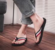 Férfi nyári papucs nagy méretű, csúszásmentes, lapos strandpapucs Férfi cipők Könnyű, légáteresztő otthoni papucscipők férfiaknak Zapatos