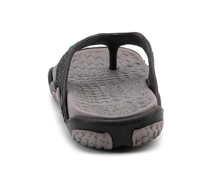 XEK 2022 Muške papuče Ljetne neklizajuće papuče za masažu Modne muške ležerne visokokvalitetne mekane cipele za plažu Ravne japanke ST271