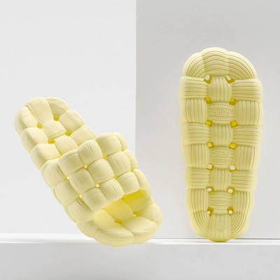 2023 m. masažinis tuščiaviduris vandens nutekėjimas ir greitai džiūstančios moteriškos šlepetės storas padas minkštas neslystantis sandalai vonios kambario vyriškos šlepetės