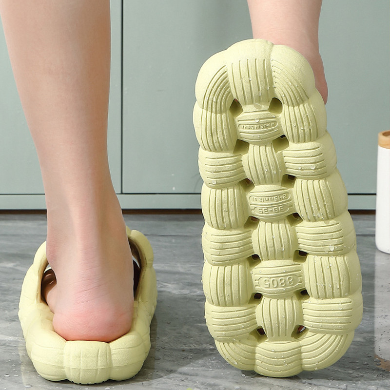 2023 m. masažinis tuščiaviduris vandens nutekėjimas ir greitai džiūstančios moteriškos šlepetės storas padas minkštas neslystantis sandalai vonios kambario vyriškos šlepetės