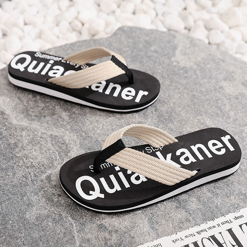 Naujos vasaros vyriškos šlepetės neslystančios paplūdimio basutės vyriškos raidės grūdėtos lauko mados paplūdimio batai vyriškos šlepetės patalpose vonios šlepetės