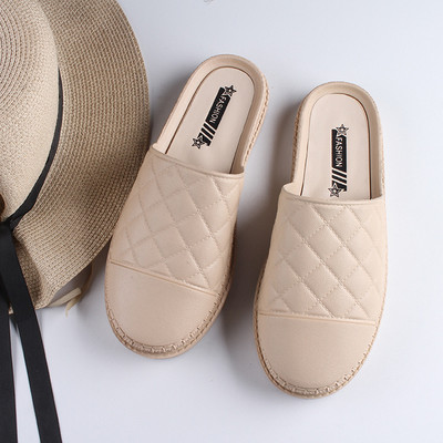 Vasaros moteriškos šlepetės 2023 m. Naujos vientisos spalvos PVC minkštu padu madingi sandalai, moteriški laisvalaikio plokščios neslystančios Baotou paplūdimio šlepetės