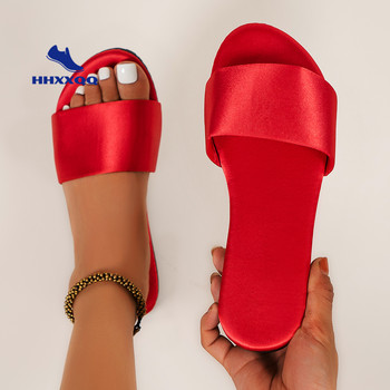 Червени женски чехли 2022 Летни нови ретро червени сатенени плоски чехли Дамски големи сандали с една дума Дамски модни обувки