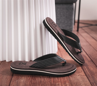 Letné papuče Pánske žabky Plážové sandále Protišmykové ležérne ploché topánky Papuče Vnútorná domáca obuv Zapatillas Hombre Casual