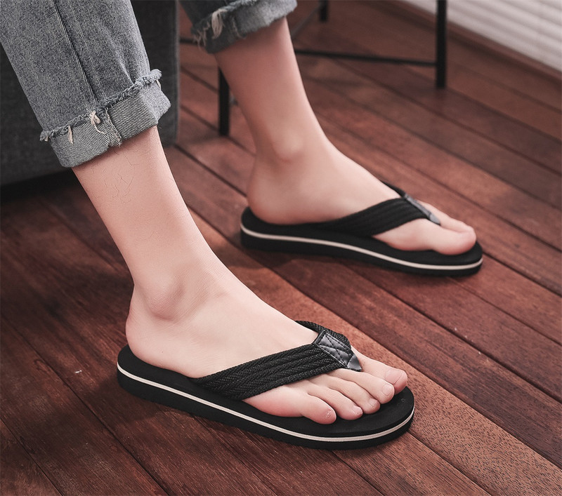 Letné papuče Pánske žabky Plážové sandále Protišmykové ležérne ploché topánky Papuče Vnútorná domáca obuv Zapatillas Hombre Casual