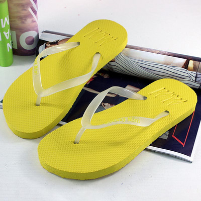 Slapi de vară Papuci moale pentru bărbați Diapozitive ușoare Sandale de plajă cool pentru cuplu Papuci de casă cu strălucire strălucitoare în aer liber Pantofi pentru femei