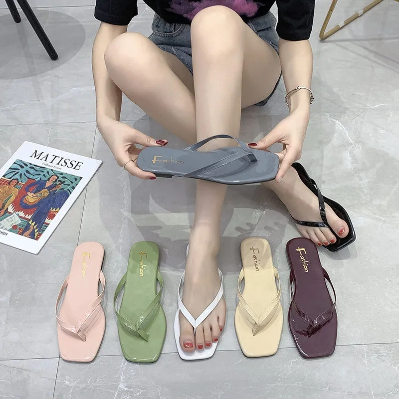 Candy Rainbow Color Classics Flip Flops Summer Beach Outdoor Iekštelpu čības Sievietēm Modes Sandales Kvadrātveida purngalu mūļi Plakaņi