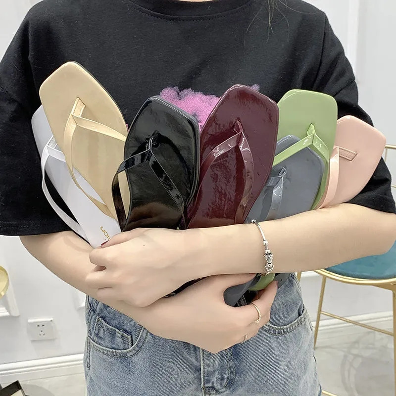 Candy Rainbow Color Classics Flip Flops Summer Beach Outdoor Iekštelpu čības Sievietēm Modes Sandales Kvadrātveida purngalu mūļi Plakaņi