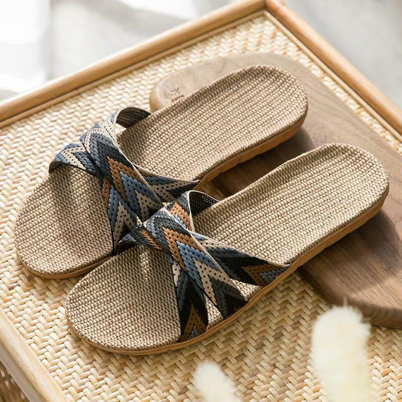 2022 Nove muške ljetne papuče Ravne cipele Prozračna lanena ležerna sandala Kućna kupaonica Neklizajuće Japanke Indoor Lanene cipele Pantufa