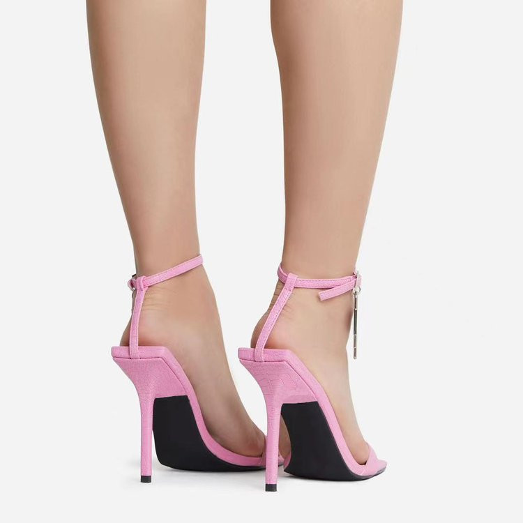 Nove ženske sandale za 2023., šiljate, visoke potpetice, ljetne modne metalne sandale s lancem, visoke pete, seksi sandale veće veličine