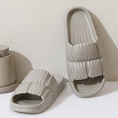 2022 Fashion Bath Meeste sussid Paksu põhjaga Avaleht Plätud Mugavad Naised Mehed Suvel Pehme Eva Kerged Pilved Sussid