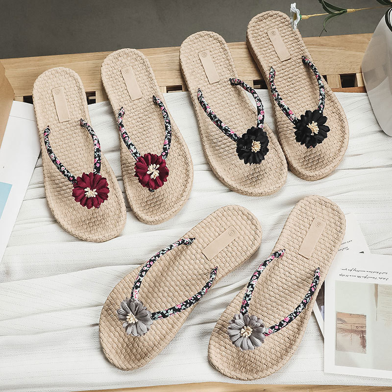 Νέες καλοκαιρινές γυναικείες παντόφλες 2022 Γλυκό λουλούδι, λουλουδάτο λουλουδάτο μόδας έξω Φορέστε σαγιονάρες για κορίτσια με επίπεδη τακούνι επαγγελματικά παπούτσια