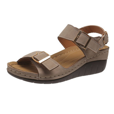 2023 Sandale noi Sandale simple Hundred de damă Cu vârf rotund Cu vârf deschis Sandale din piele cu toc Sandale cu platformă cu o curea cu cataramă Pantofi