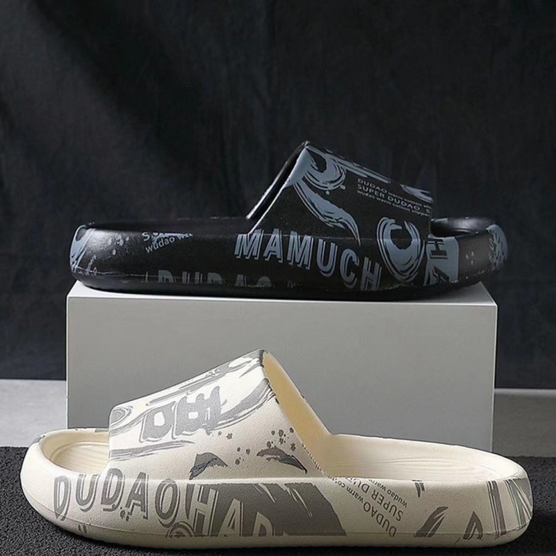 2023. gada vasara, jauni vīriešu čības, multfilmas citplanētiešu raksts, āra pludmale, neslīdoša bieza vannas istabas platforma, mīksta zole, EVA, mājas grīdas slidkalniņi