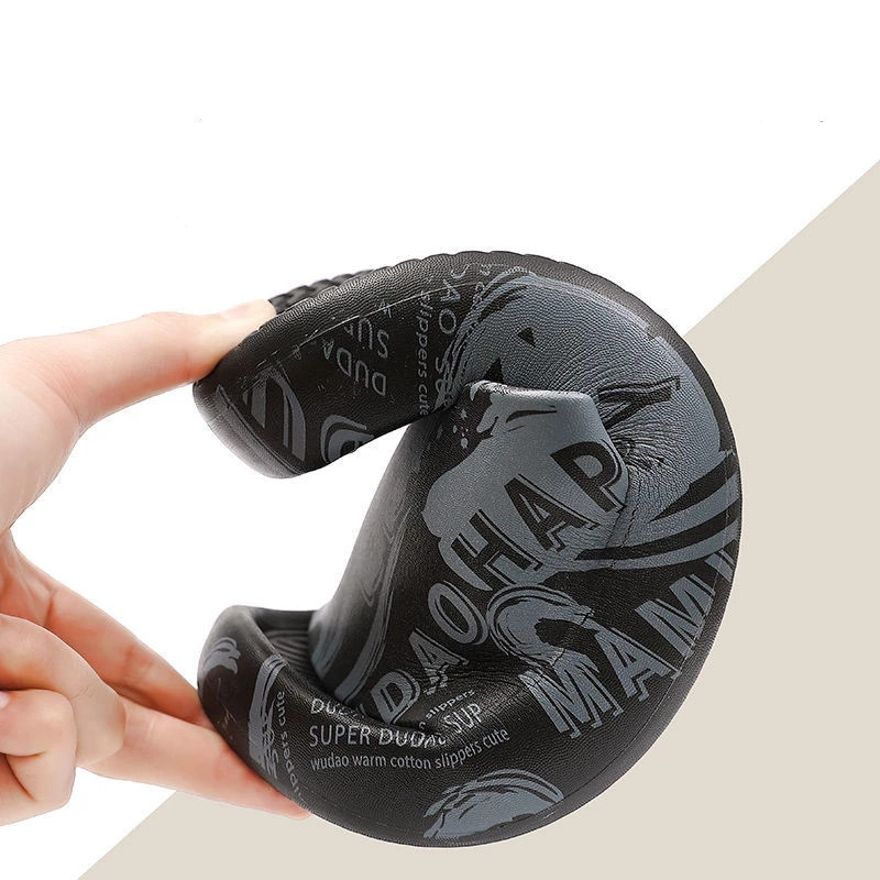 2023. gada vasara, jauni vīriešu čības, multfilmas citplanētiešu raksts, āra pludmale, neslīdoša bieza vannas istabas platforma, mīksta zole, EVA, mājas grīdas slidkalniņi