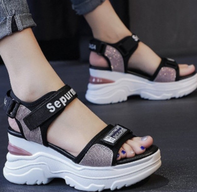 2022 m. Nauji vasariniai moteriški sandalai Platforminiai batai Laisvalaikio didinimo nuolydis su moteriškais aukštakulniais Moteriški sportiniai sandalai