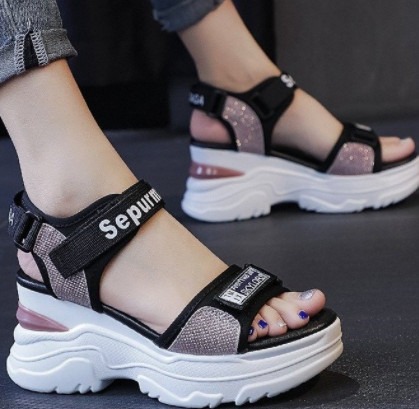 2022 m. Nauji vasariniai moteriški sandalai Platforminiai batai Laisvalaikio didinimo nuolydis su moteriškais aukštakulniais Moteriški sportiniai sandalai