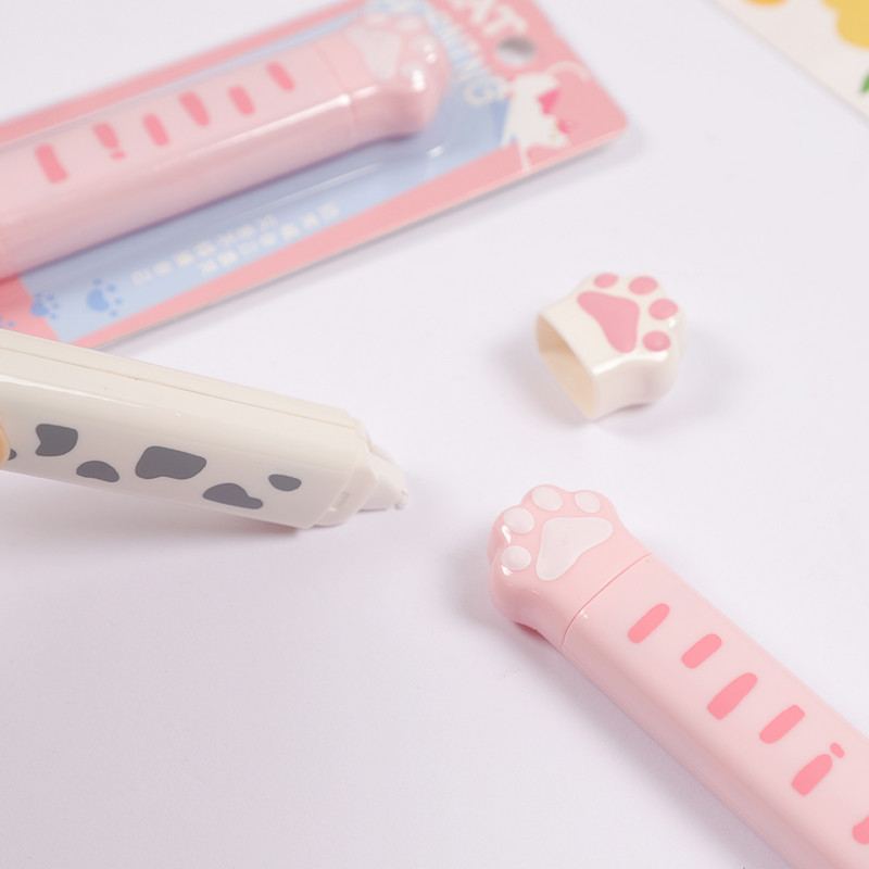 1 vnt. miela 5M katės letenėlė, dviguba galvutė taškelių taisymo juosta, skirta mokinių klaidų trintuko juostelės raštinės reikmenų koregavimui mokykliniams biuro reikmenims