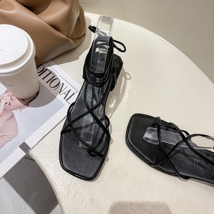 Νέα μόδα Γυναικεία πέδιλα Χαμηλό τακούνι Lace Up Σανδάλι με λουράκι πλάτης καλοκαιρινά παπούτσια Gladiator casual πέδιλο Σανδάλι με στενή ζώνη