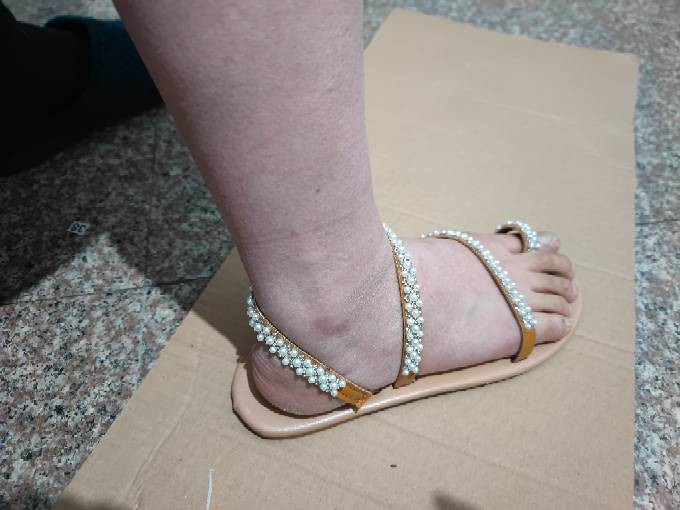 Ljetne ravne sandale Slatke boho sandale s bisernim ukrasima Kožne ravne sandale Ženske cipele za odmor na plaži i pijesku