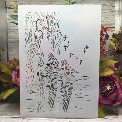 A4 29cm Moon Road Tree Night DIY Layering Šabloonid Seinamaalid Väljalõigete album värvimine Reljeefne Album Dekoratiivne Mall