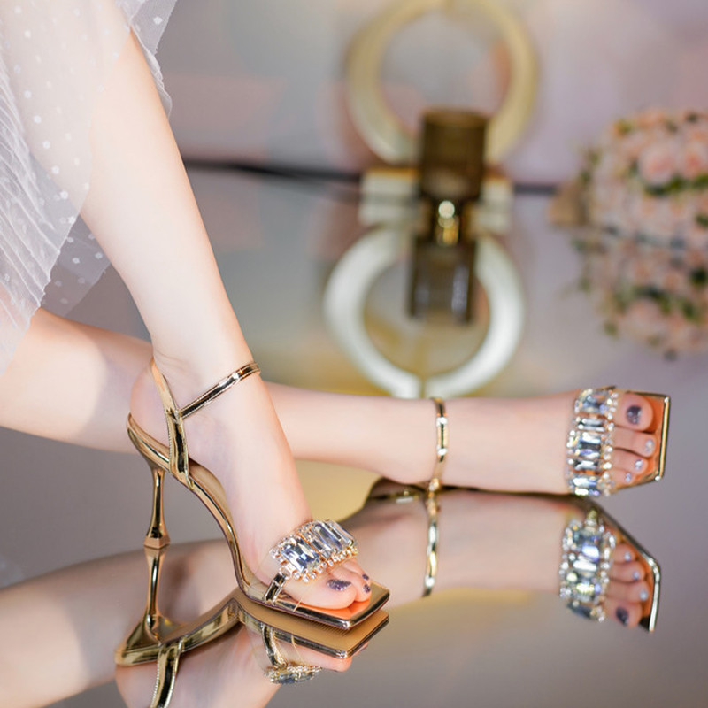 Kristalne ženske sandale PVC visoke pete Cipele za zabavu 2023. Ljetne nove cipele na štikle Prozirne modne cipele na cipele Seksi ženske cipele