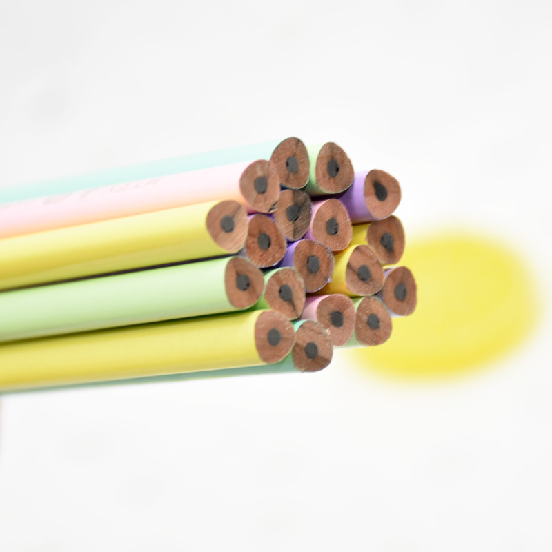 12 gab Kawaii Wood Pencils HB Graphite Pencil Profesionāls skolas skiču zīmulis Skolas biroja piederumi Ziemassvētku balvas bērniem