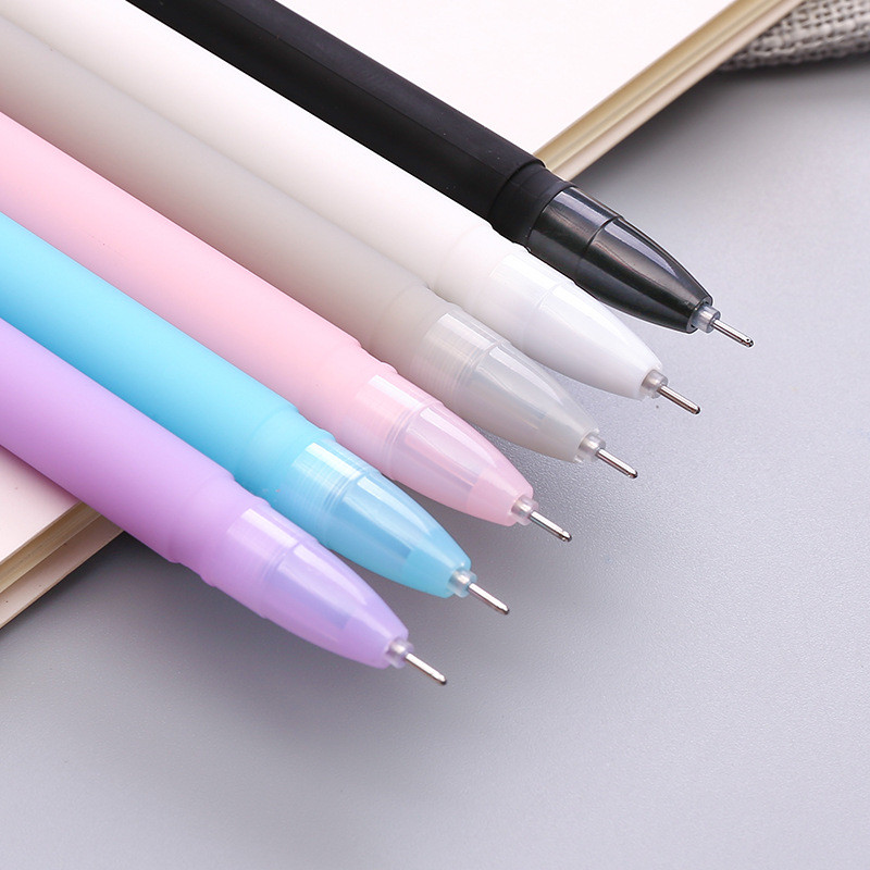 1vnt Mielas Pompom Gel Pen Spalvingas pliušinis rašiklis mokykliniai biuro reikmenys Kawaii Novel Kūrybinės dovanos mergaitėms Dovanų rašymo įrankiai
